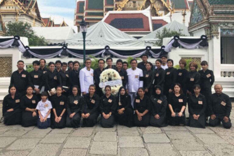 QV Test co-hosts merit-making ceremonies dedicated to the late King Bhumibol Adulyadej